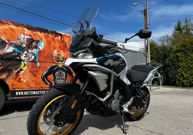 cf-moto