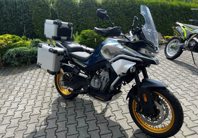 cf-moto