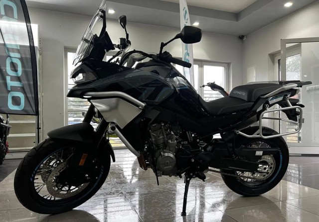 cf-moto