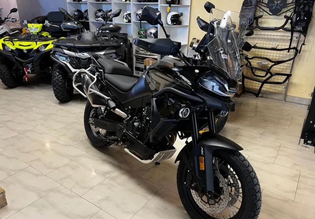 cf-moto