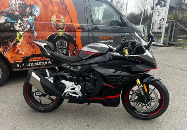 cf-moto