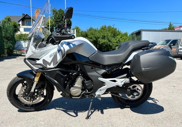 cf-moto