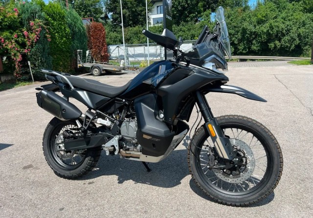 cf-moto